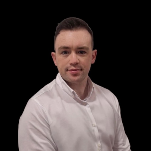 headshot niall smith v2